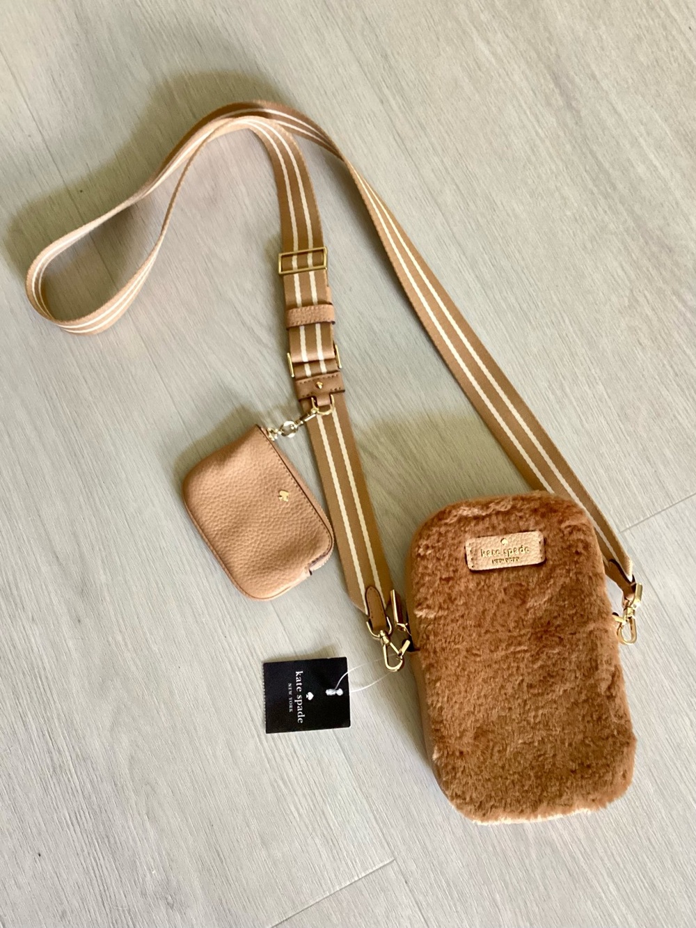 ♠️Kate Spade NWT Rosie Faux Fur Leather North South Crossbody Bag, Light Fawn - Picture 3 of 4